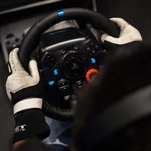 Logitech G29 vs Thrustmaster T300 RS GT differences