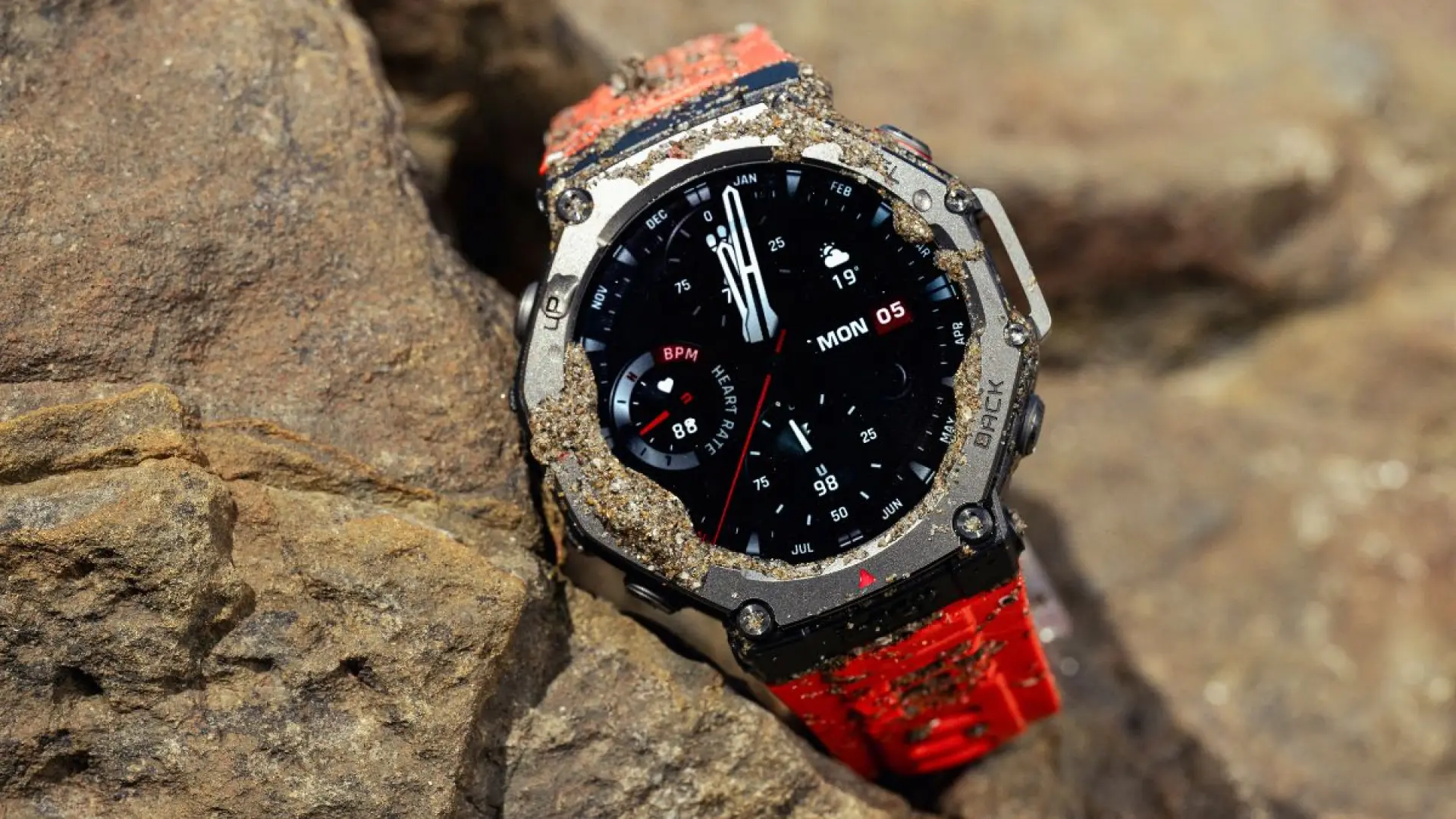 Amazfit T-Rex 3 vs Samsung Galaxy Watch Ultra differences