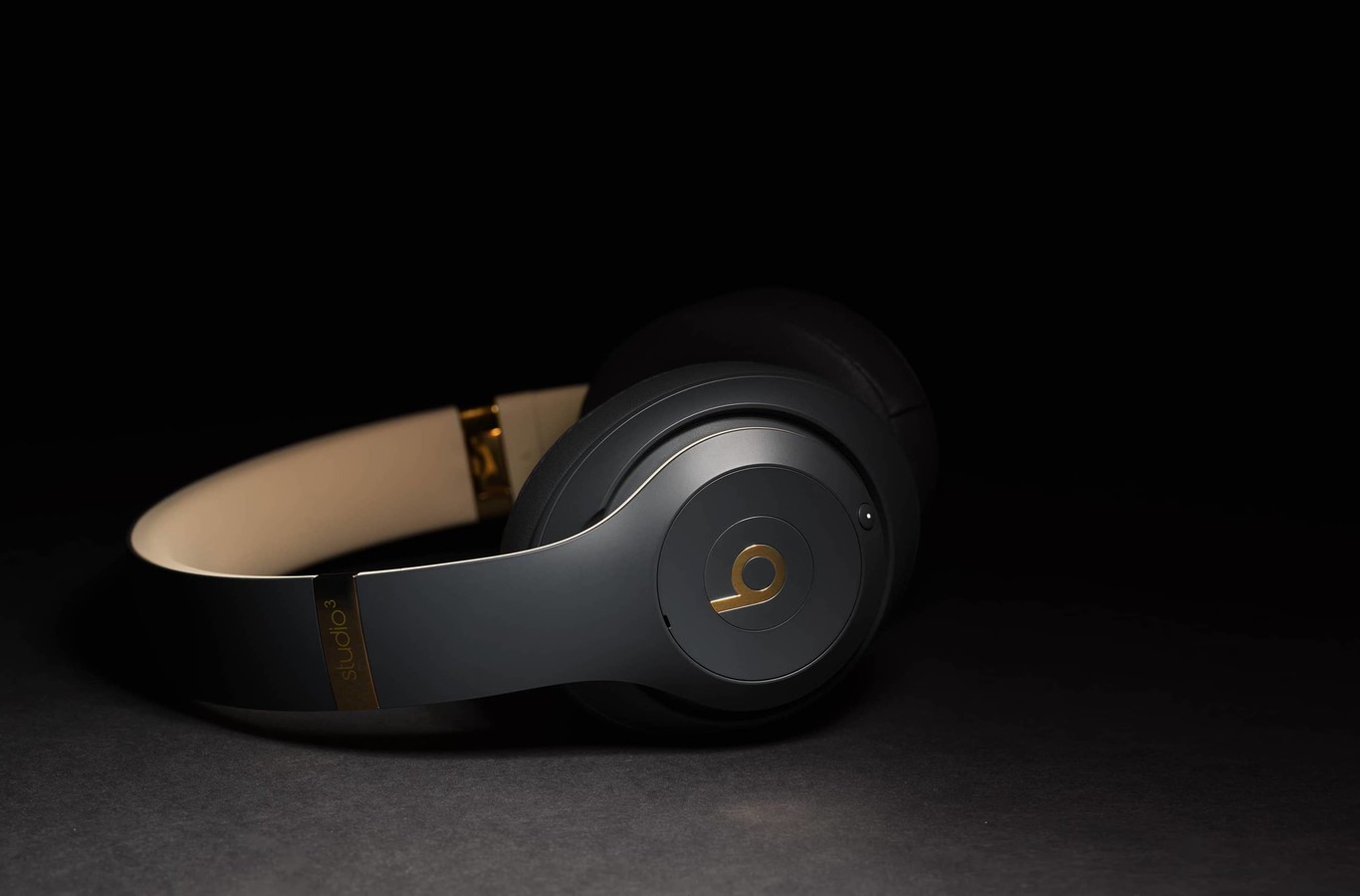 Beats Studio Pro vs Studio 3 differences