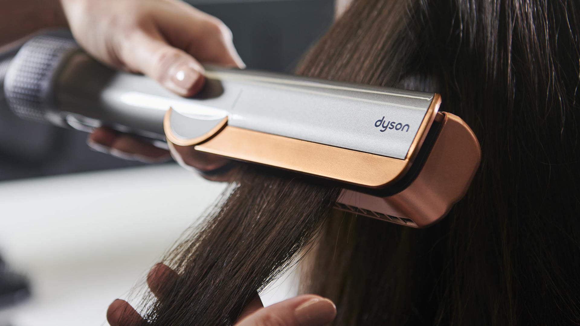 Dyson Airstrait vs ghd Duet Style differences