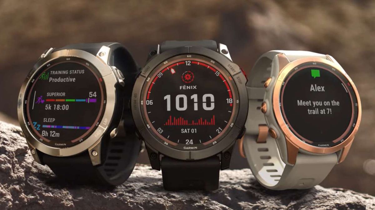 Garmin Fenix 8 vs Apple Watch Ultra 2 difference