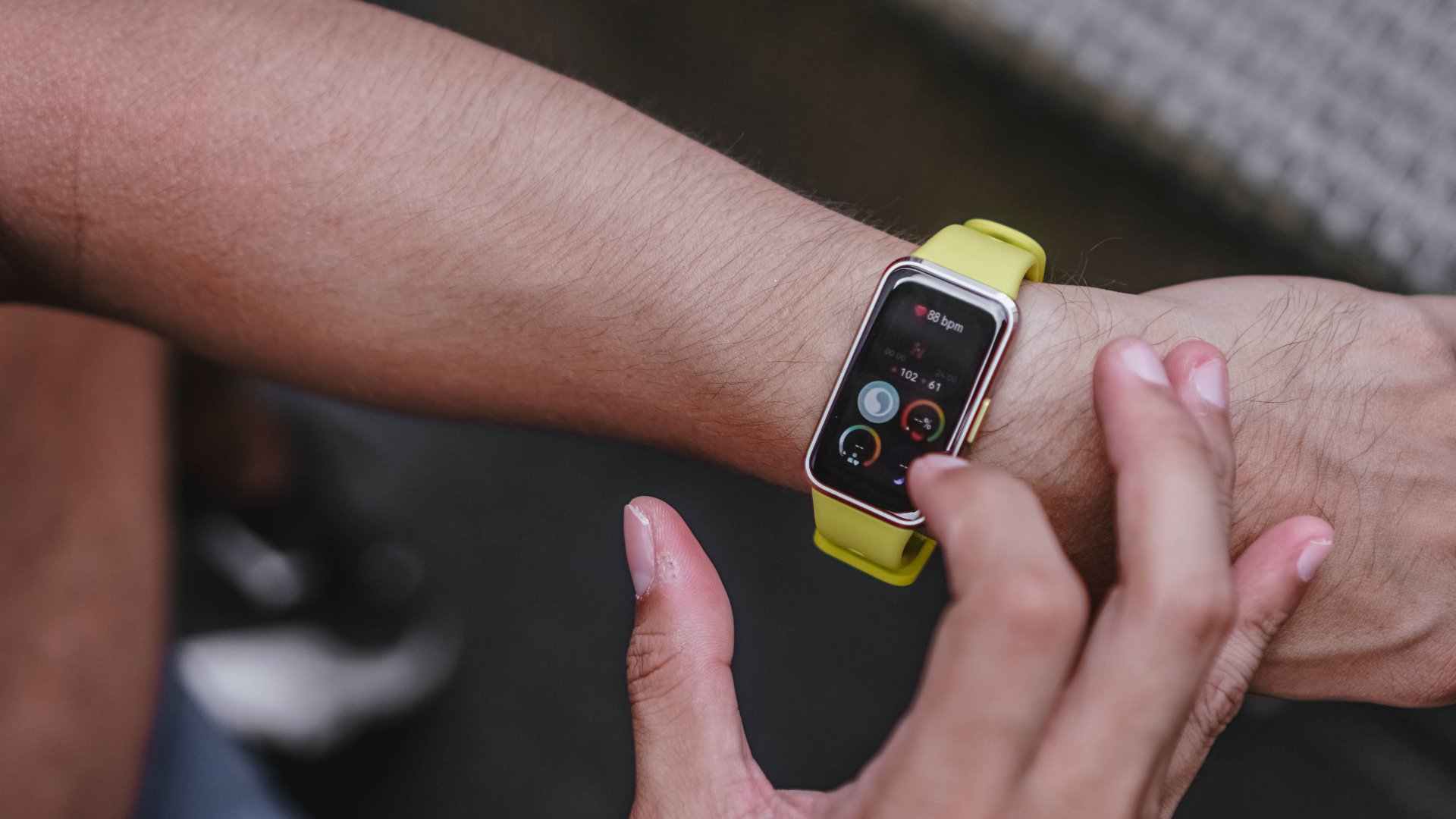 Huawei Band 10 vs 9 comparative
