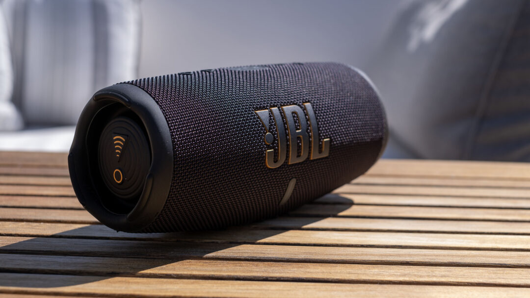 JBL Charge 6 vs 5 differences JBL Charge 6 vs 5 differences