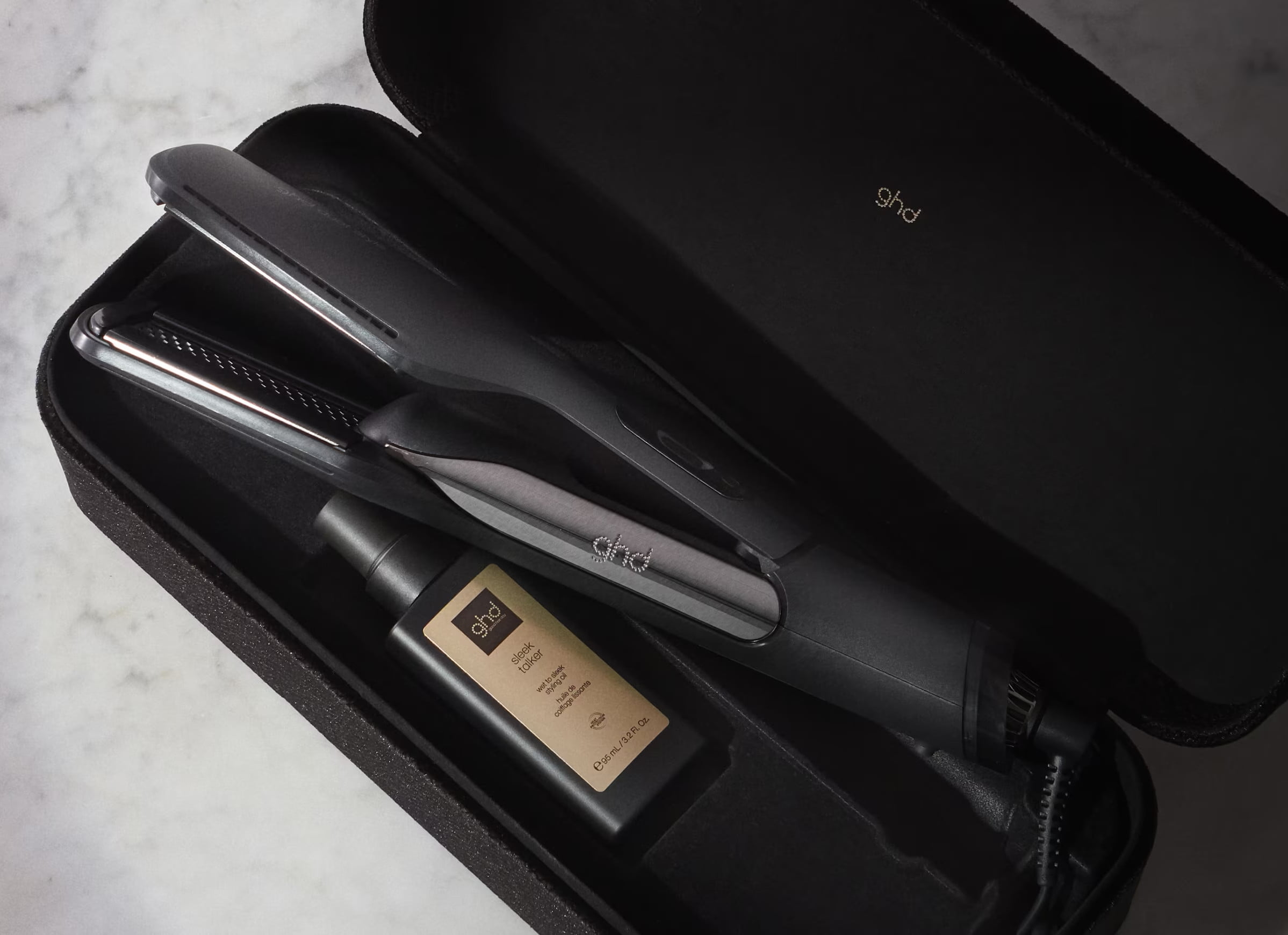 Dyson Airstrait vs ghd Duet Style comparison